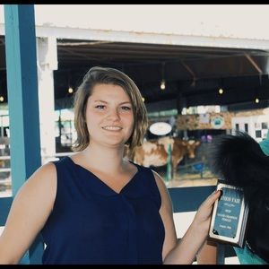 Meet your Posher, Ellie